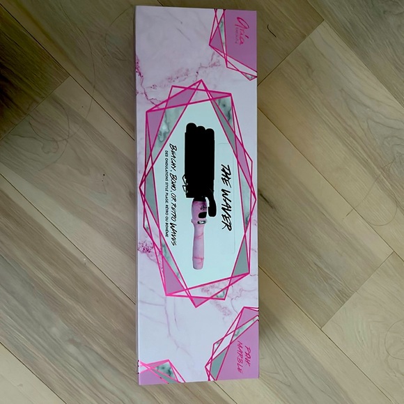 Hair Waiver - Picture 1 of 4